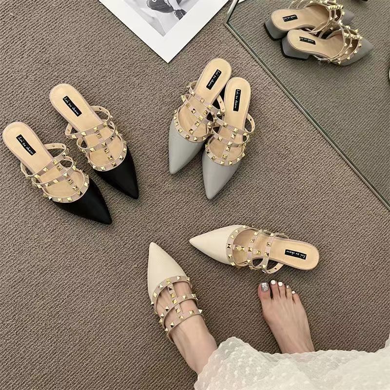 [Rui Rui Exclusive] Rivet Sandals for Women 2026 Summer Pointed Toe Closed-Toe Half-Slipper Internet Celebrity Sandals Fashion Kd888