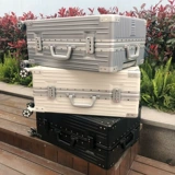 Вместительный и большой универсальный чемодан, прочная коробка