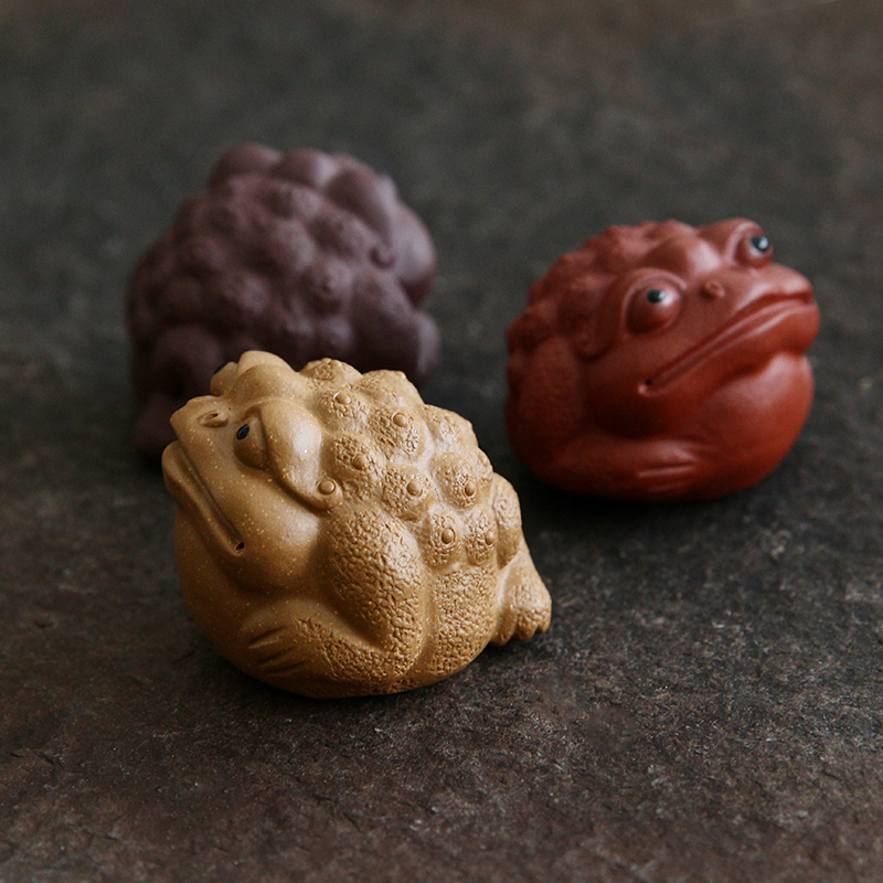 Lucky little golden Toad Toad Yixing Purple Sand tea pet small ornaments boutique can raise Duan mud three-legged tea play ornaments