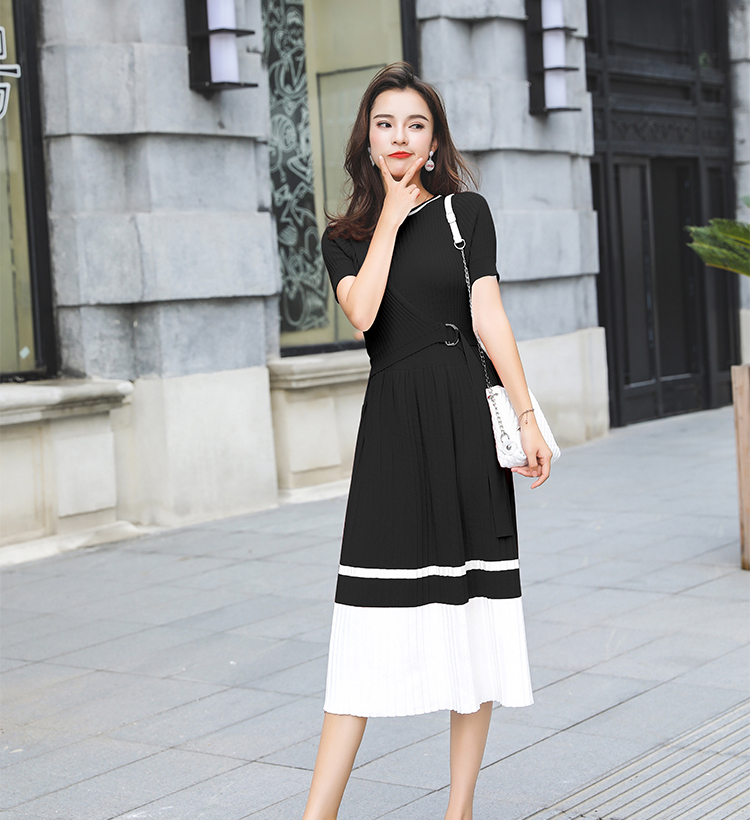 VK旗艦店 韓國風名媛拼色短袖收腰百褶針織短袖洋裝