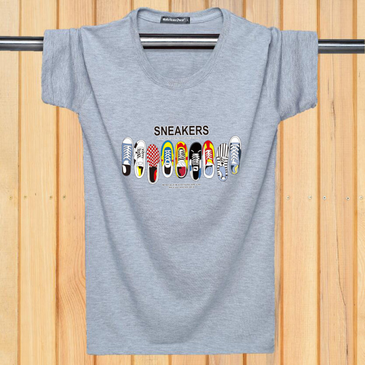 Daily special price for men's round collar short sleeve T-shirt teen student summer loaded with clothes damp black white beat