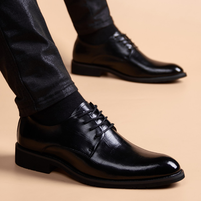 Leather shoes men's business dress leather winter plus velvet British men's casual suit to increase the height of the wedding groom men's shoes