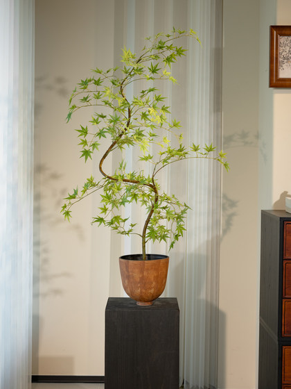 Artificial Maple Greenery and Flowers in a Modern Song-Style Aesthetic for Tea Room Decoration, High-End Entryway Ornament, and Luxurious Bonsai