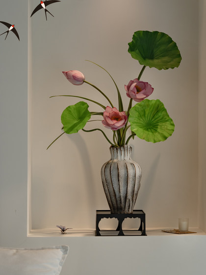 Simulated Lotus Flowers with a High-End, Realistic Feel, New Chinese-Style Decorative Pieces for Entrance, Tea Room, and Dining Table, Artificial Flower Arrangements with Sino-Eastern Aesthetics