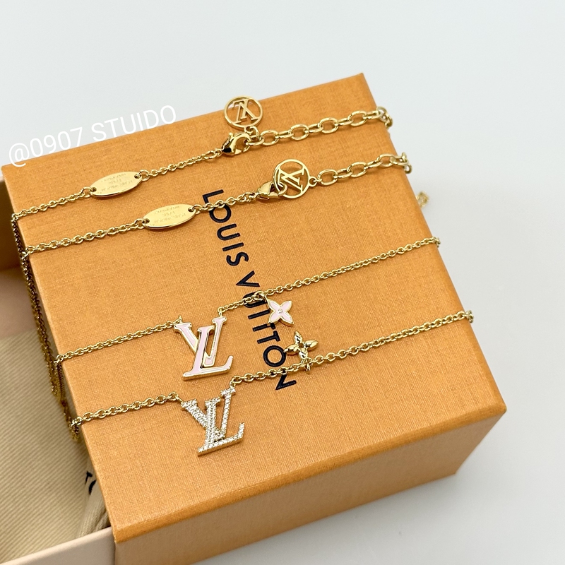 【0907】Louis Vuitton/Louis Vuitton Lv Full Diamond/Enamel Necklace and Bracelet in Stock