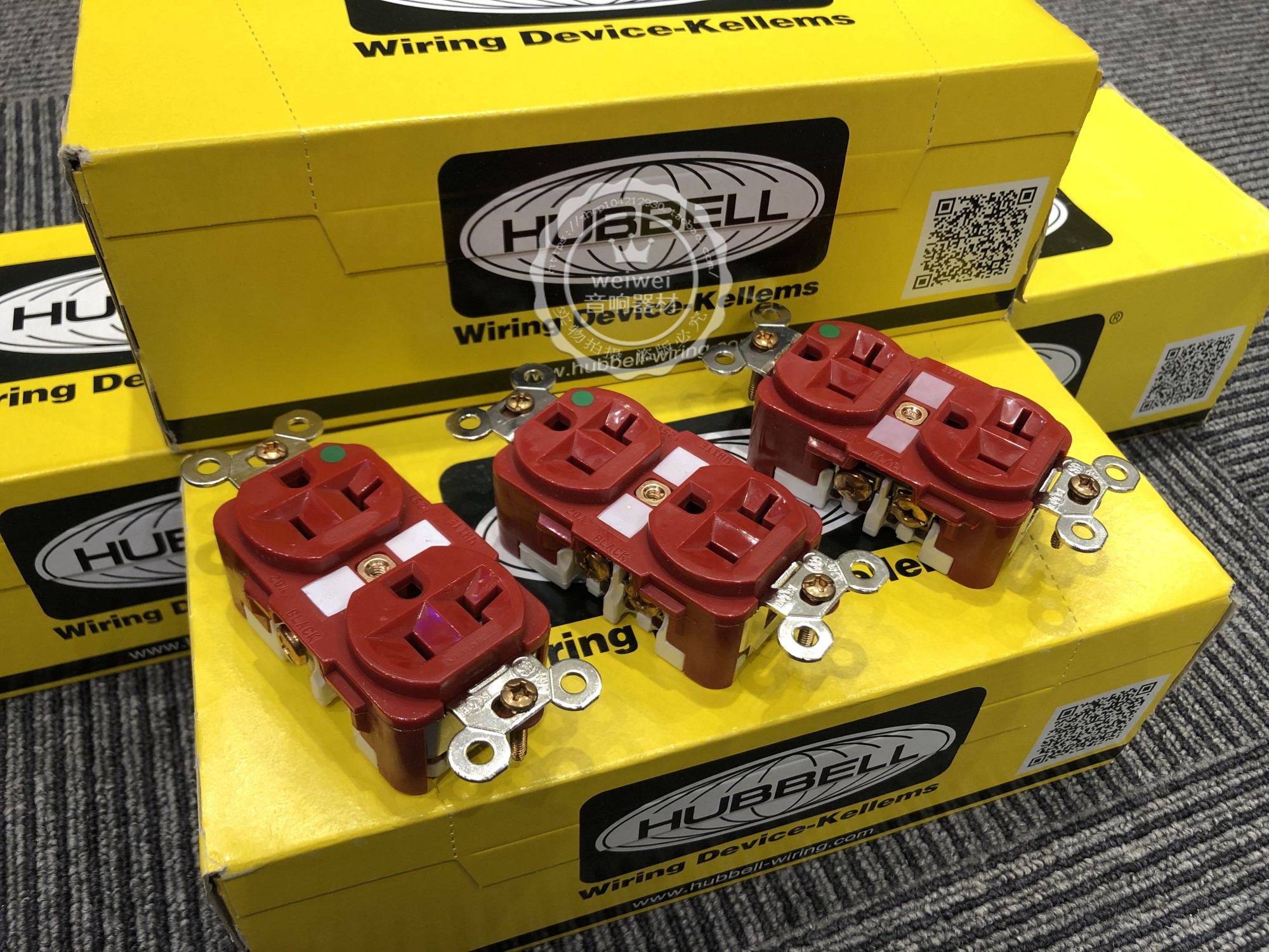 HUBBELL 8300RMRI NMR version wall plug socket 20A American power outlet