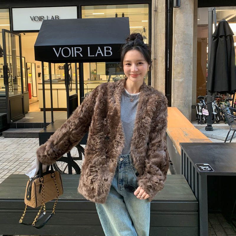Traveler Totem and Simple Luxury Soft Gold Lambskin Fur Coat for Women, Slimming Fur Outerwear Traveler Totem and Simple Luxury Soft Gold Lambskin Fur Coat for Women, Slimming Fur Outerwear