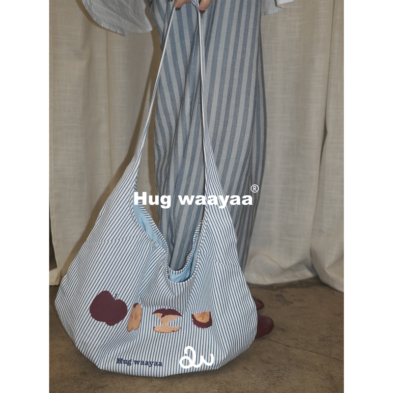 Hug Waayaa Niche Original Japanese Illustration Interesting Apple Single-Shoulder Crossbody Canvas Bag Girl's Gift