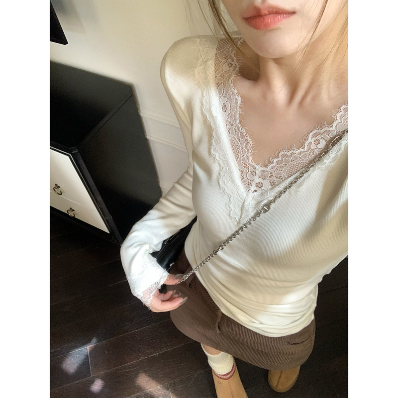 Hhyii Heartbeat Crush White Lace Trim Base Shirt for Women, New Autumn/Winter Versatile Slim Fit Knitted Top