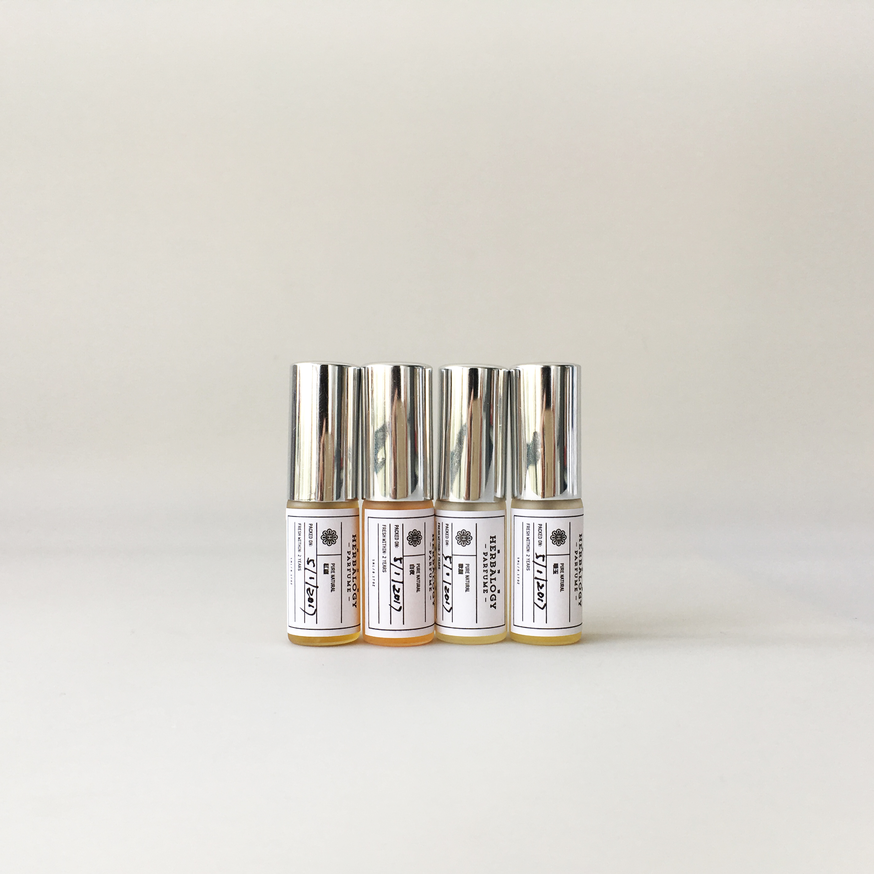 Vegan fasting pure natural Parfum perfume portable 5ML (photographed turnover a message note name)