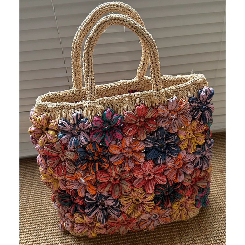 Handbag Made of Natural Raffia Imported Woven Material, Floral Tote Bag, Large Capacity, Beach Vacation, Fashionable Summer Handbag Made of Natural Raffia Imported Woven Material, Floral Tote Bag, Large Capacity, Beach Vacation, Fashionable Summer