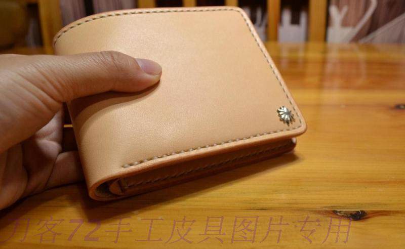 Knife - guest 72 new original pure hand made original Italian saddle color vegetable tanning two - fold short wealth cloth