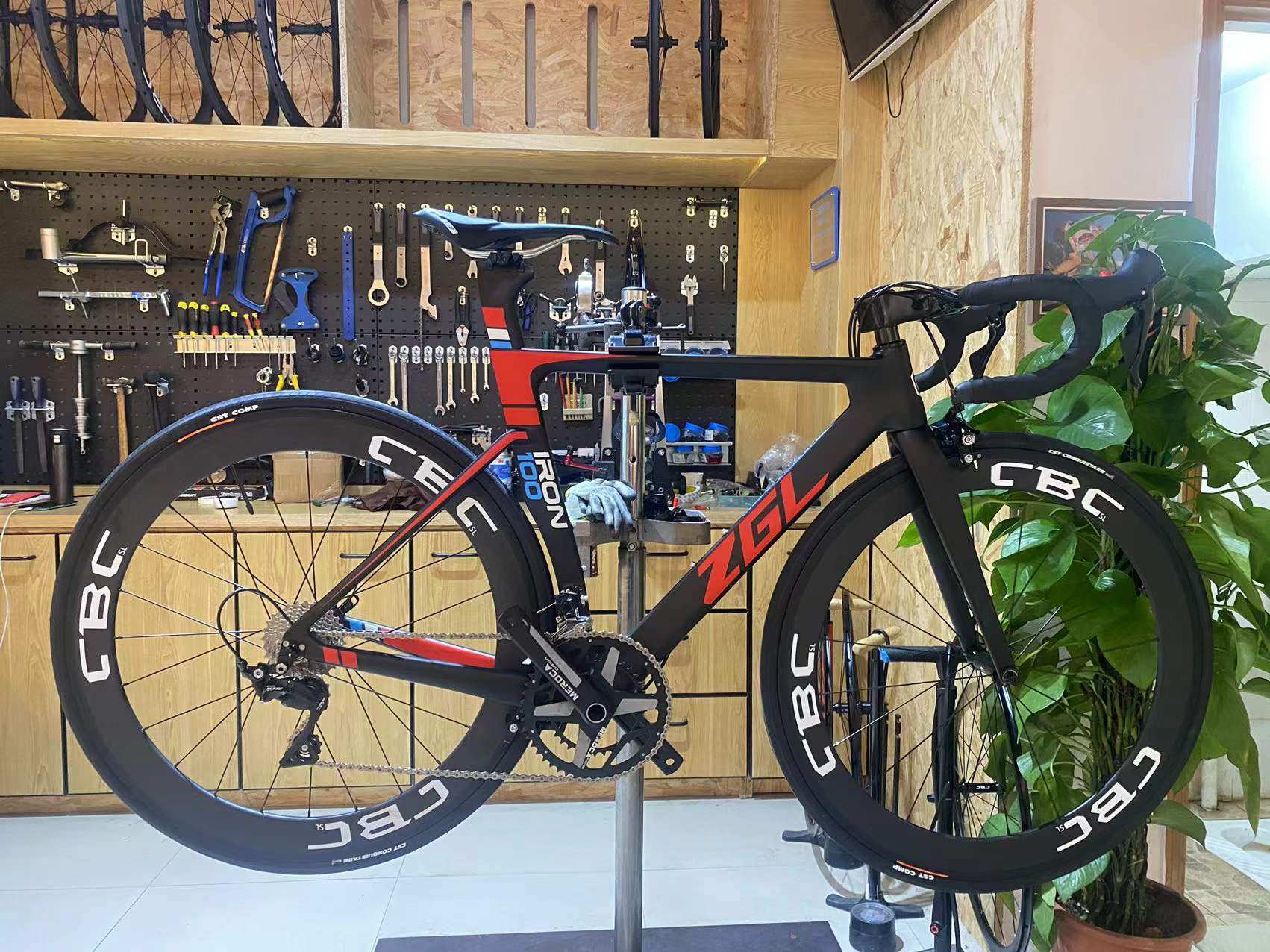 ZGL China Dragon Carbon Fiber Road Car Frame CRB67 IRON100200 Bend the pneumatic rack bike