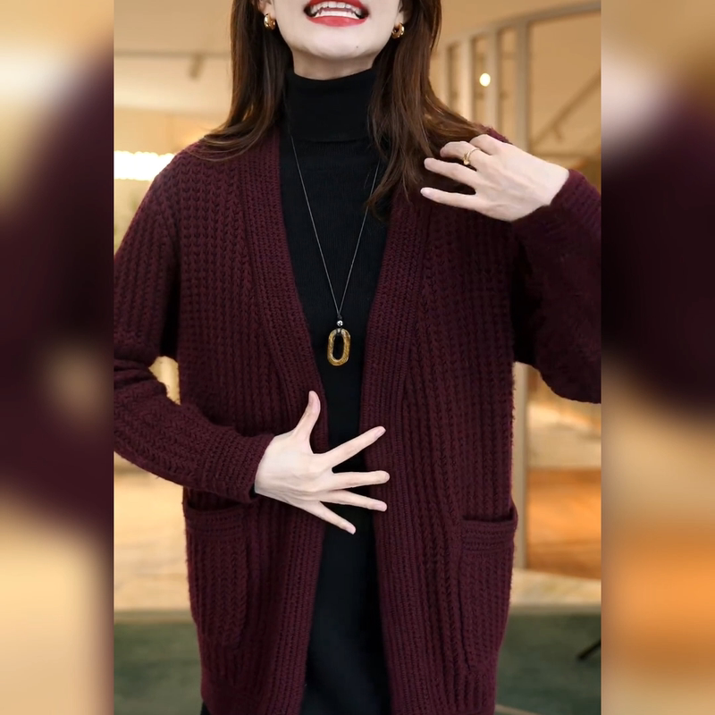 Lazy Style Super Chic Mid-Length Knitted Cardigan 2025 Spring New Fashion Mom Sweater Cardigan to Wear over a Solid Color Coat