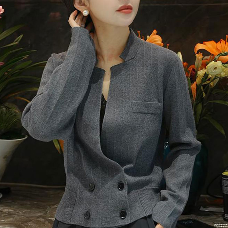 Korean-Style Stand-Collar Versatile Double-Breasted Knitted Cardigan for Women, Long-Sleeve Loose Fit, Slimming and Stylish Autumn Top Korean-Style Stand-Collar Versatile Double-Breasted Knitted Cardigan for Women, Long-Sleeve Loose Fit, Slimming and Stylish Autumn Top