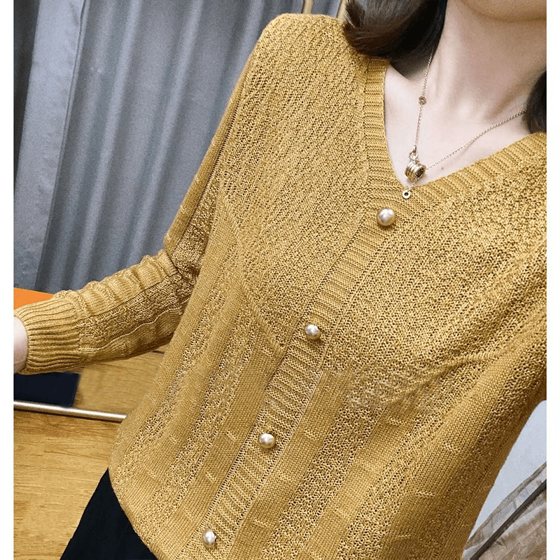 Lazy Style V-Neck Retro Knit Sweater, New Autumn Loose Fit, Tummy-Covering Sweater with Buttons, Pullover Top for Women Lazy Style V-Neck Retro Knit Sweater, New Autumn Loose Fit, Tummy-Covering Sweater with Buttons, Pullover Top for Women