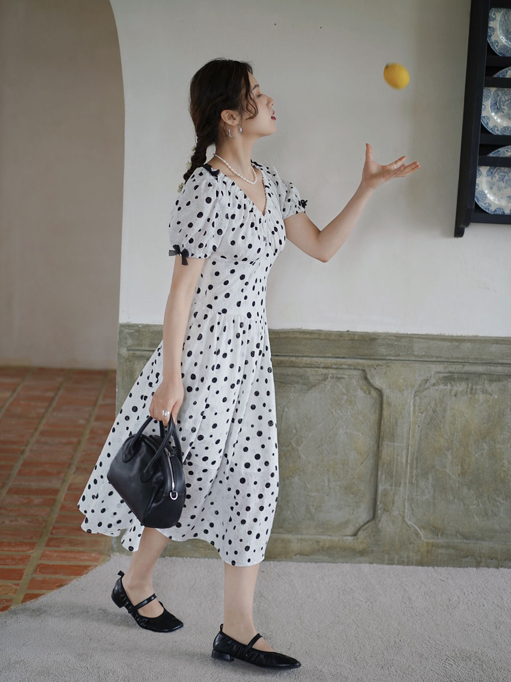 Black and white polka-dot rain imprint French retro salt-shrunk polka-dot  dress bowknot V-neck mid-length dress - Shop Wild Scenery One Piece Dresses  - Pinkoi