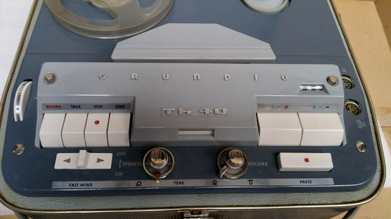 Rare Grundig electronic tube opening machine, hue 9 frets, normal function; can issue an invoice