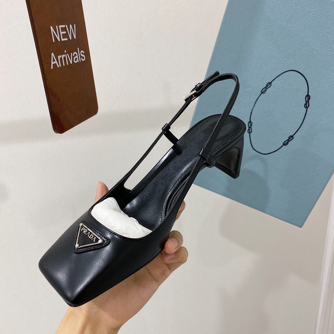 2022 new net red square head all-match half-bag style back empty one-word belt sandals thick heels retro leather high heels women