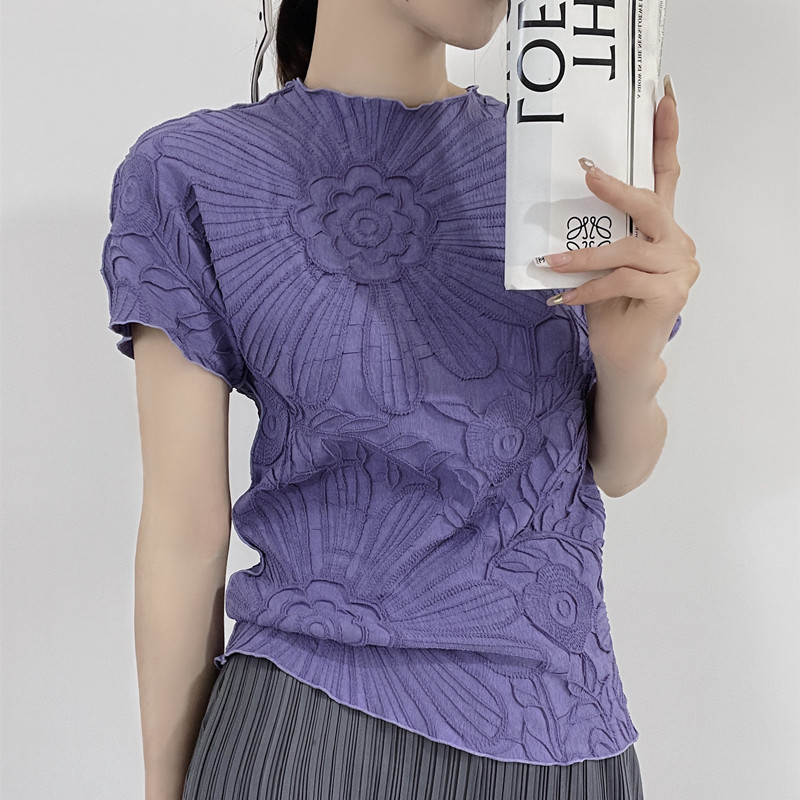 Pleated Short-Sleeve 2026 Summer New Round-Neck Sunflower T-Shirt, Slim Fit, Stretchy, Versatile Top Pleated Short-Sleeve 2026 Summer New Round-Neck Sunflower T-Shirt, Slim Fit, Stretchy, Versatile Top