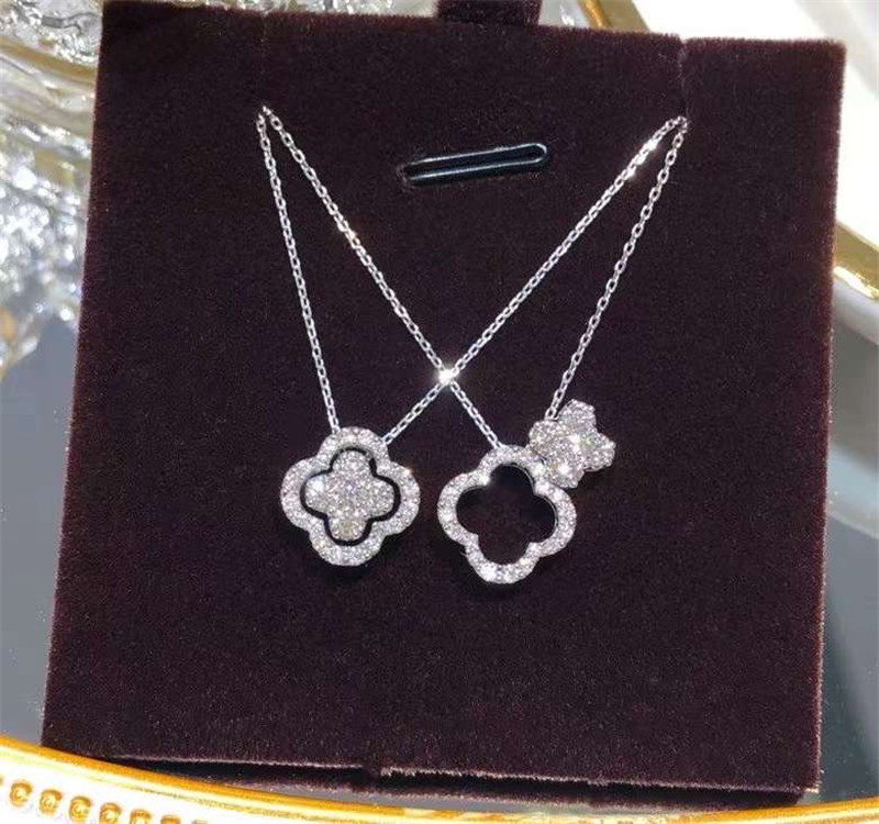 Lucky Four Blade 18K Platinum Flow with 50 min diamond multi - wearing necklace for practical gifts