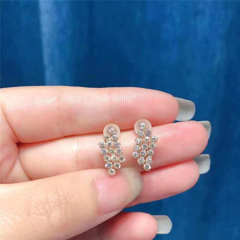 Solitary Japanese fine workout parallelogram 18K gold total 1 carat diamond geometric ear earrings embellisher face type