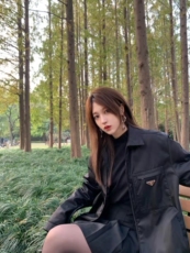 Рубашка мужская prada/普拉达衬衫 21fw新款 倒三角logo铭牌标志男女夹克黑色外套 Prada/21FW