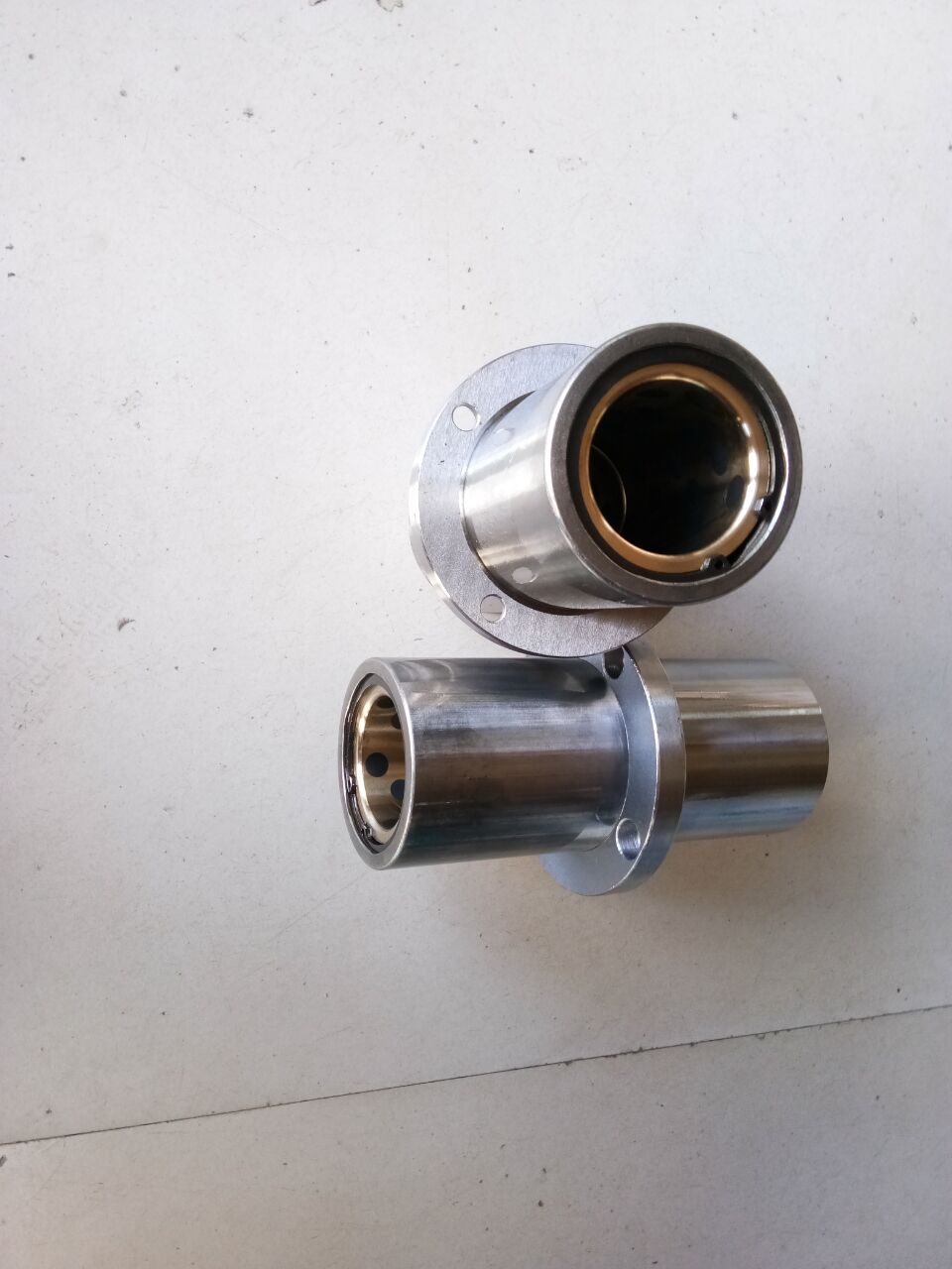 Self-lubricating graphite copper sleeve lengthened middle round flange linear bearing LMFC10 12 16 16 20 25 30 35