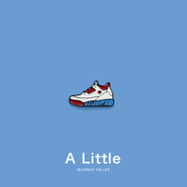 A Little sneakers couple brooch cute Japanese men and women badge personality pin Joker bag decoration