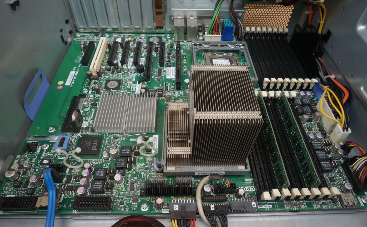 IMB X3400 X3500 M2 M3 motherboard X3500M4 supports V2 750w 81Y6003