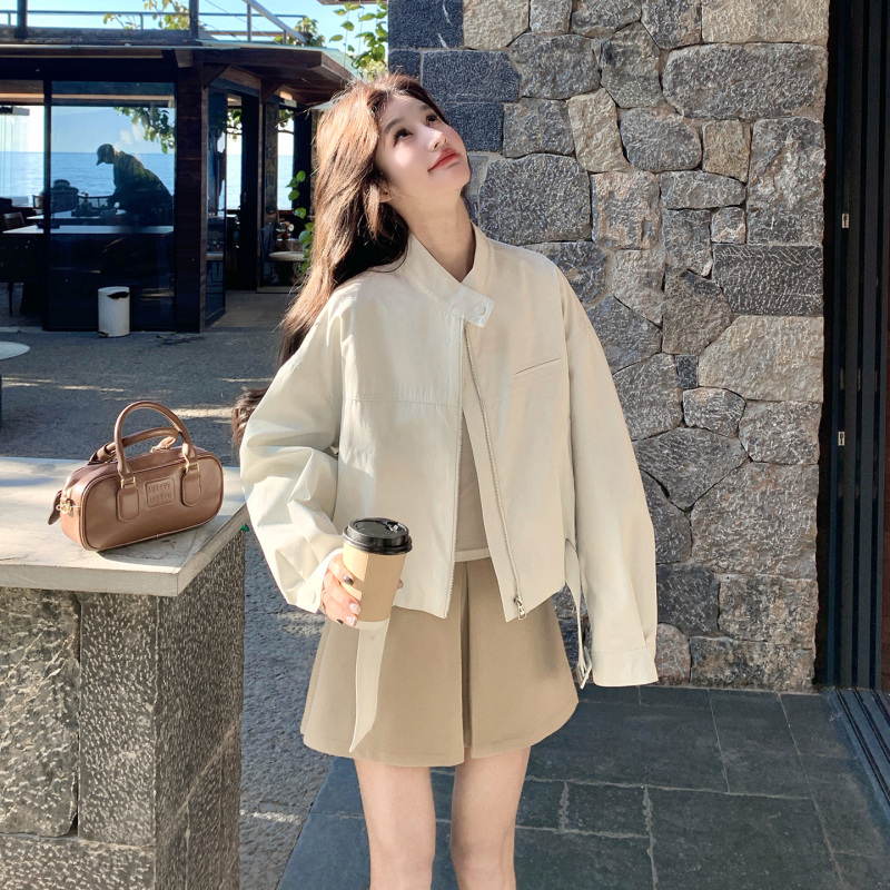 Off-White Stand-Up Collar Short Jacket for Women, New Spring Style, Petite, Simple, Casual, Stylish, Neat, Drop Shoulder Sleeve Jacket