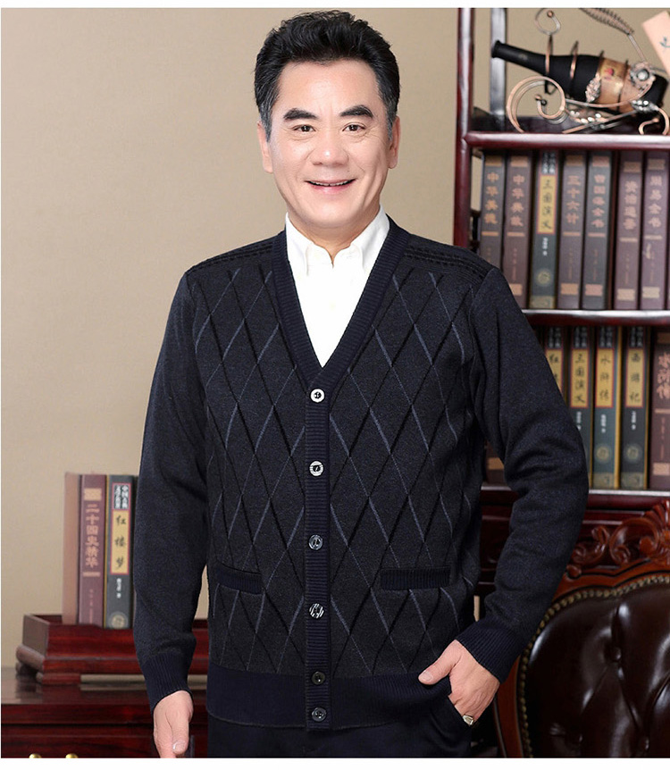 Bố mặc áo len cardigan cổ chữ V mùa xuân và kim cương 2018 cho nam trung niên áo len dài tay - Cardigan áo len nam