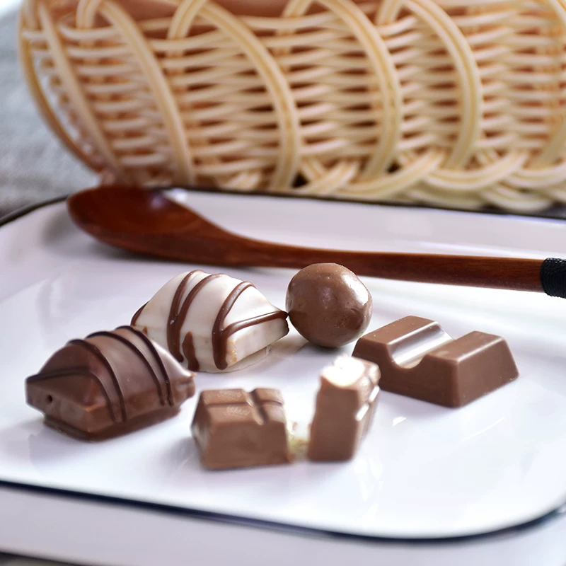 Подарочная коробка Jianda Chocolate: счастье здесь и сейчас, разноцветные молочные сэндвичи Kinder, перекусы, подарок на день рождения