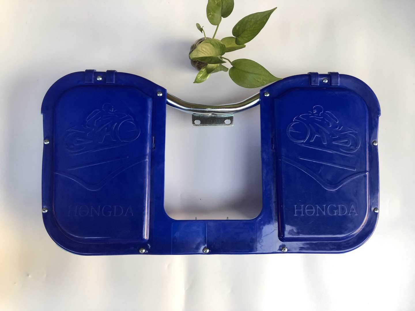 Motorcycle bumper front bumper 125 Men's universal bumper with windshield Shelf with lid 150