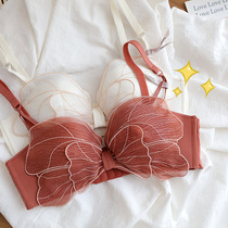 Bow knot wings small chest gathering underwear women strapless chest non-slip non-steel ring bra set