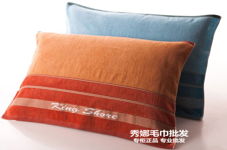 Một cặp miễn phí vận chuyển cao cấp chính hãng vàng số bông terry thêu khăn mềm và thoải mái giá một cặp - Khăn gối khăn gối