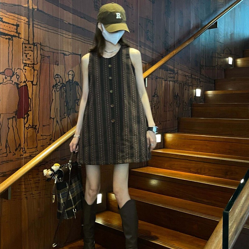 Maillard Brown Sleeveless Vest Dress for Women, Summer Style, Vintage Round Neck, Loose Striped A-Line Short Skirt