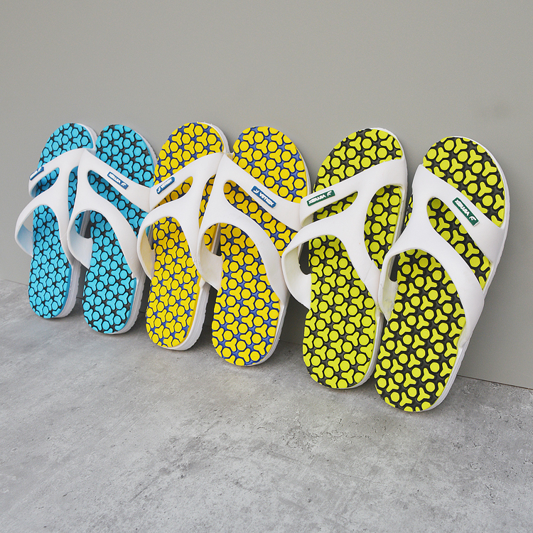 Xibujia Youth Slippers for Men, Trendy and Fashionable, Youthful Outdoor Wear, Elastic Flip-Flops, Non-Slip Beach Shoes, Triangle Design Xibujia Youth Slippers for Men, Trendy and Fashionable, Youthful Outdoor Wear, Elastic Flip-Flops, Non-Slip Beach Shoes, Triangle Design