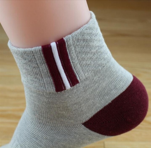 Chạy bằng vải cotton thoáng khí vớ nam vớ thể thao vớ ngoài trời đi bộ vớ vớ bóng rổ mùa thu và mùa đông dày tất adidas