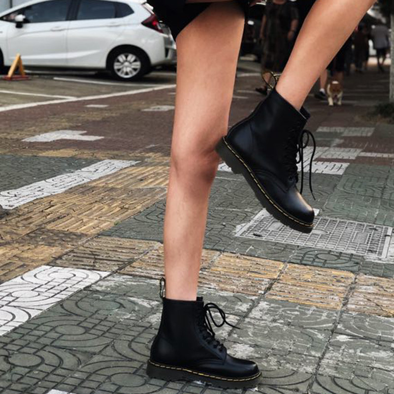 Spring and summer feet small Martin boots female handsome British style thin section student heightening small all-match eight-hole ankle boots - Taobao