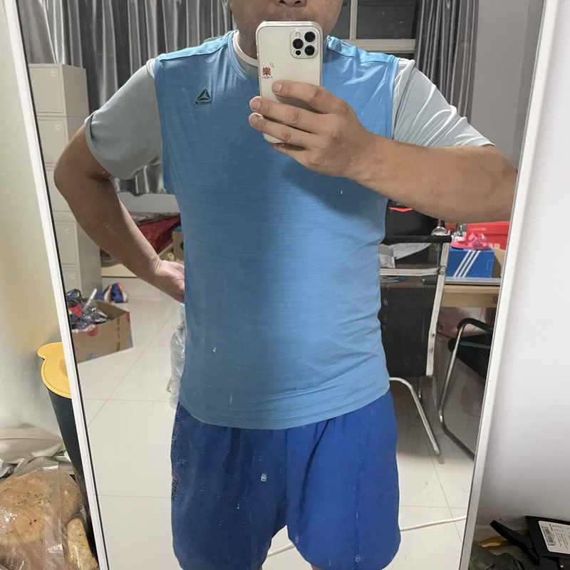 Reebok's Quick-Drying Sleeveless Top Is Super Stylish, the Fabric Is Really Good, It's Really Comfortable, Breathable, and Dries so Quickly. It's Just Really Great