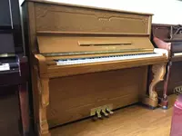 Hàn Quốc sản xuất quá mức đàn piano YOUNG CHANG / Yingchang U-121 sử dụng đàn piano Hồ Nam Trường Sa - dương cầm 	giá 1 đàn piano	