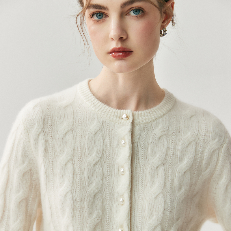 Little Baby Cashmere Cardigan for Women, New Autumn and Winter Round Neck Pearl Button Thickened Twist Fashion Knitted Sweater Coat