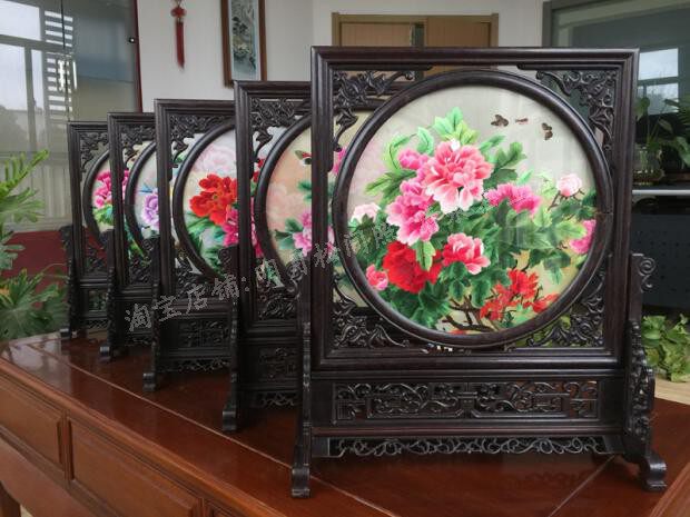 Hubei characteristic Han embroidery screen decoration gift peony design Han embroidery screen folk pure handmade embroidery gift