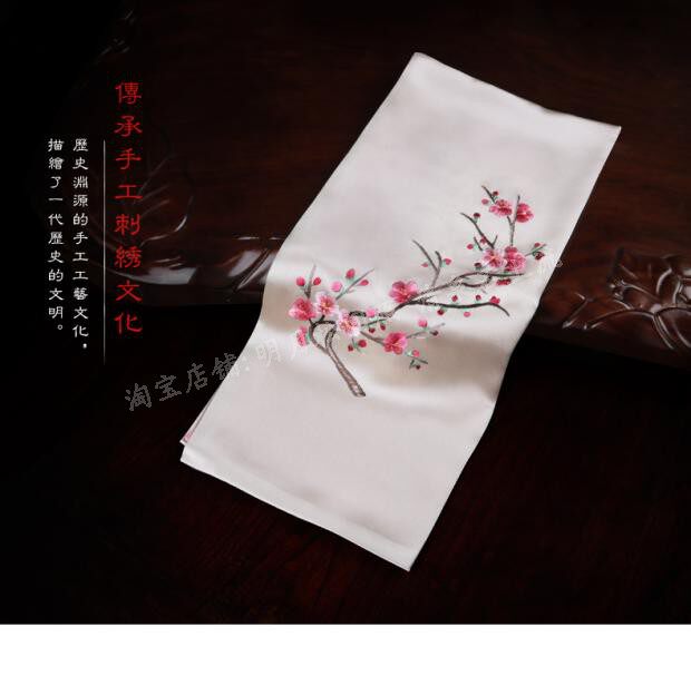Han embroidered silk scarf, long scarf, Hubei characteristic Han embroidered gifts, business gifts abroad, pure hand embroidery