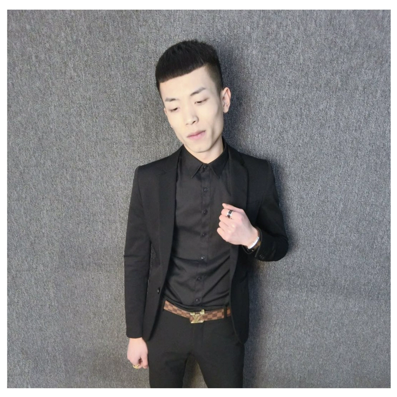 Nhanh tay với bộ vest nam đơn giản màu đen khóa đơn phiên bản Tây Hàn của chàng trai thời trang phù hợp với hai bộ nam