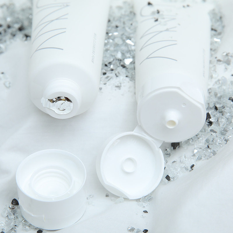 South Korea's UnNY Yi - Yi - Yi - Yi - Yi - Yi - Oil Control Oil Moisturizing Oil - Preserving Pure Pores Imported Clean Breast