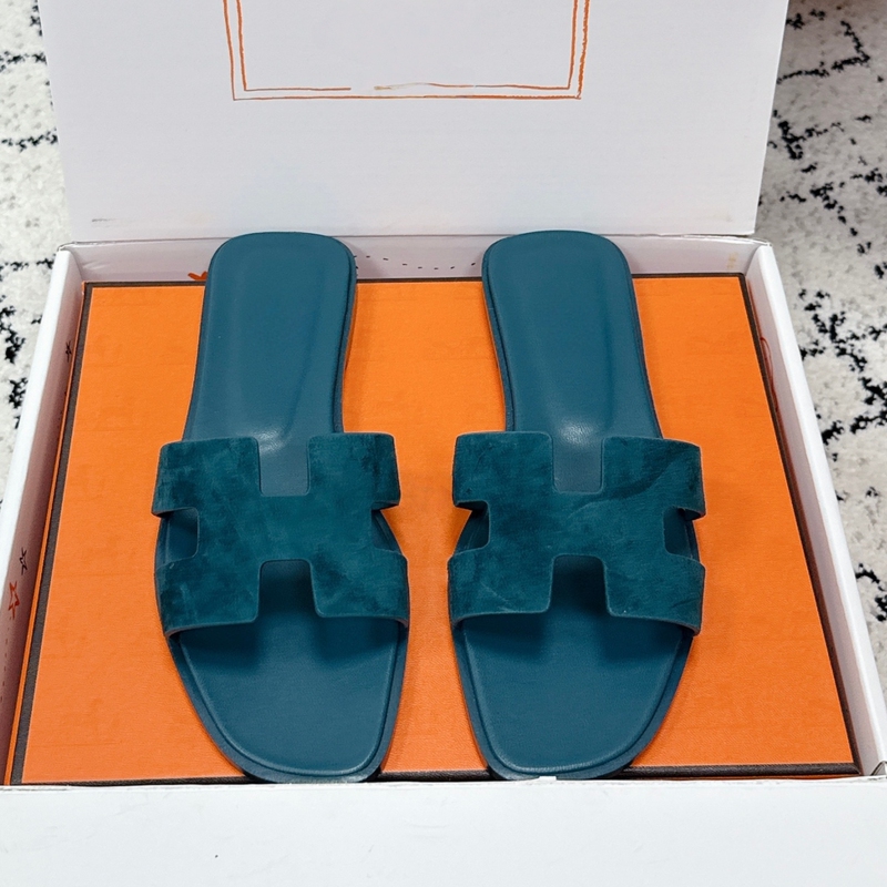 European and American Style Genuine Leather Slip-On Sandals for Women, Summer 2026, Flat-Soled, Versatile, Fashionable, Simple H Women's Shoes European and American Style Genuine Leather Slip-On Sandals for Women, Summer 2026, Flat-Soled, Versatile, Fashionable, Simple H Women's Shoes