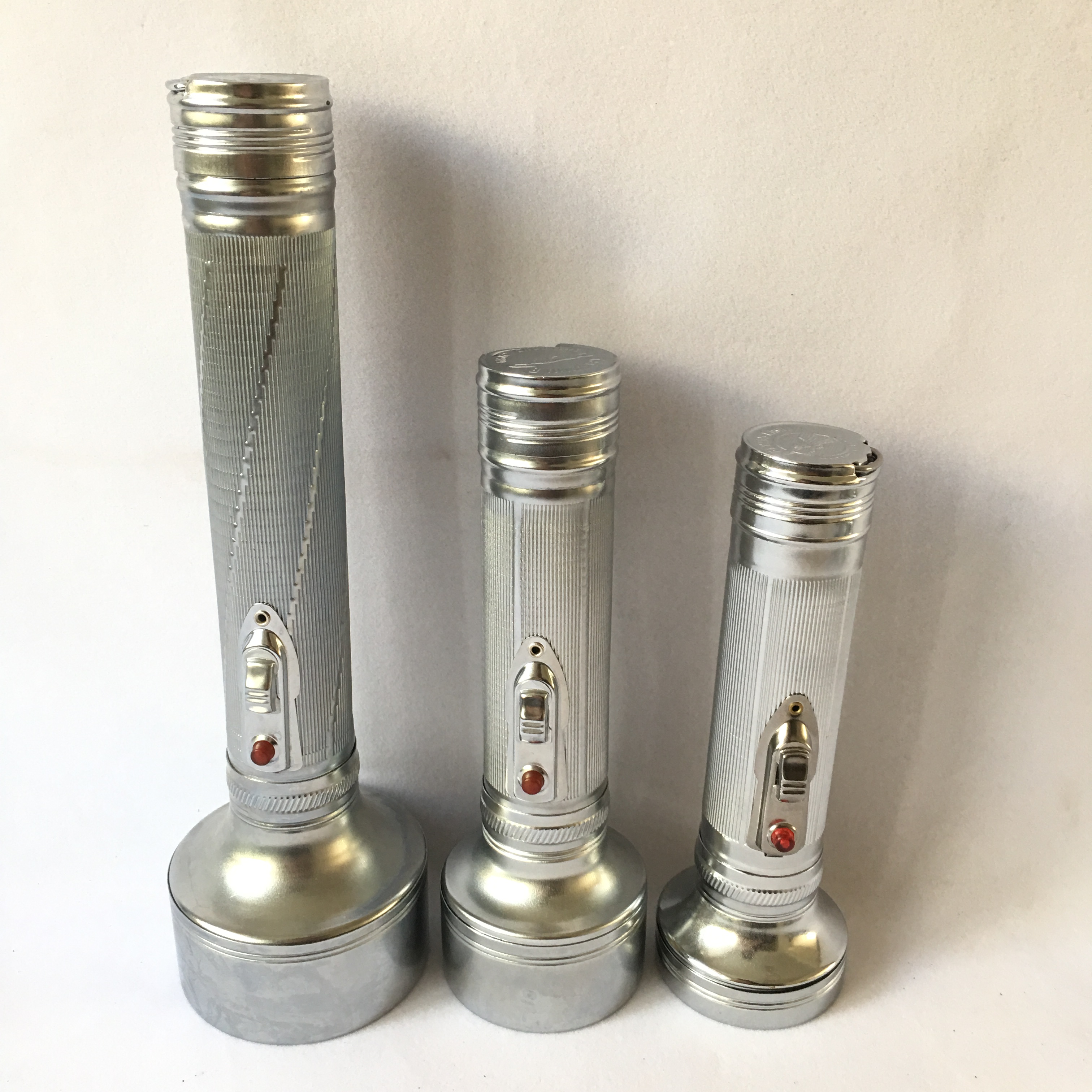 Nostalgic old objects Republic of China old-fashioned tin flashlight second-hand second-hand flashlight antique collection old things ornaments