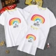 Thiết bị bố mẹ-con 2018 gia đình xuân mới ba mùa hè mẹ và con gái gia đình cha-con nhà áo thun ngắn tay cầu vồng gia đình